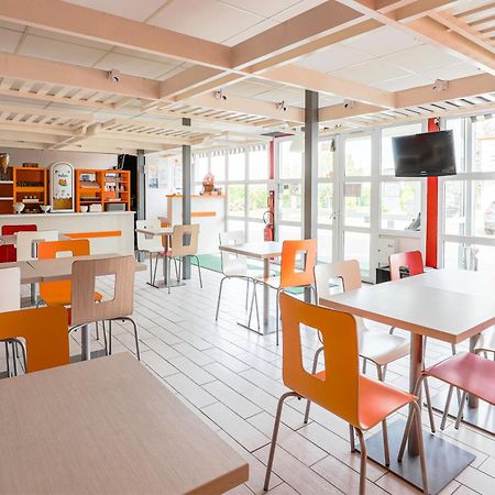 Première Classe Coignières Esterno foto